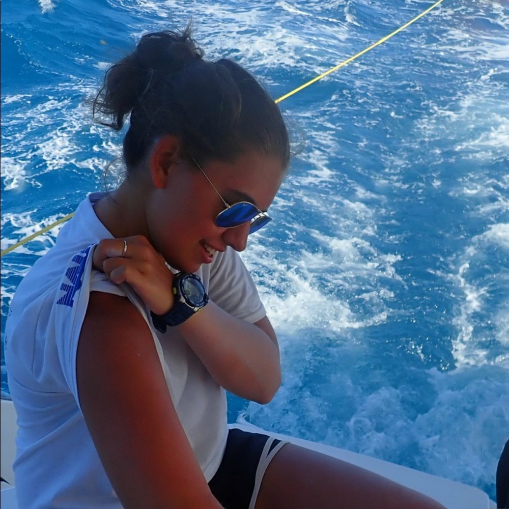 Meet your Posher, Danielle